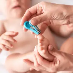 Jak obcinać dziecku paznokcie u nóg bez stresu i bezpiecznie