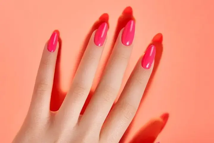 Jak zrobić manicure hybrydowy Indigo - unikaj najczęstszych błędów