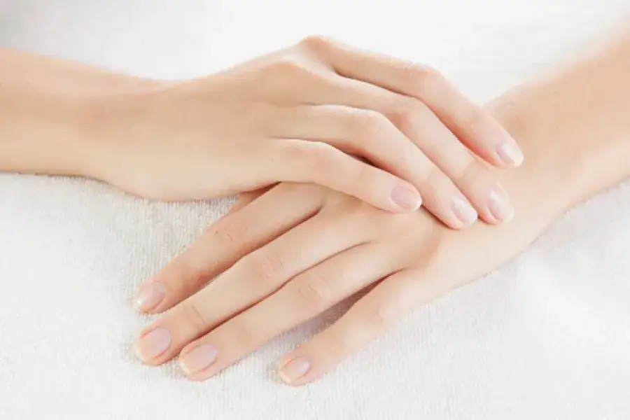 Zdjęcie Manicure japoński: kiedy najlepiej zrobić po hybrydzie dla zdrowia paznokci